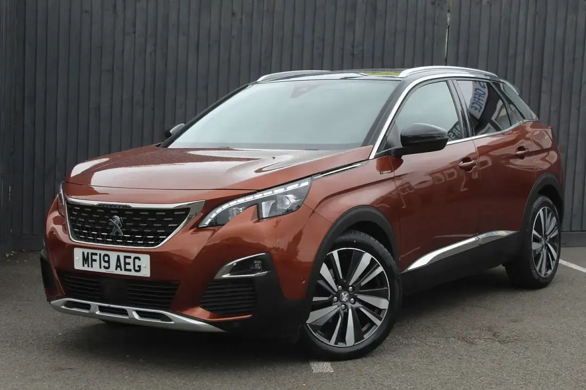 Used Peugeot 3008 Premium 130 HP (95 kW) 2019 Bronze SUV