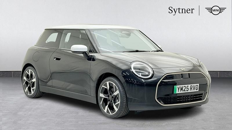 Black Used 2025 Mini Cooper Hatch Hatchback | £26,500 (Expensive) - Image 1/4
