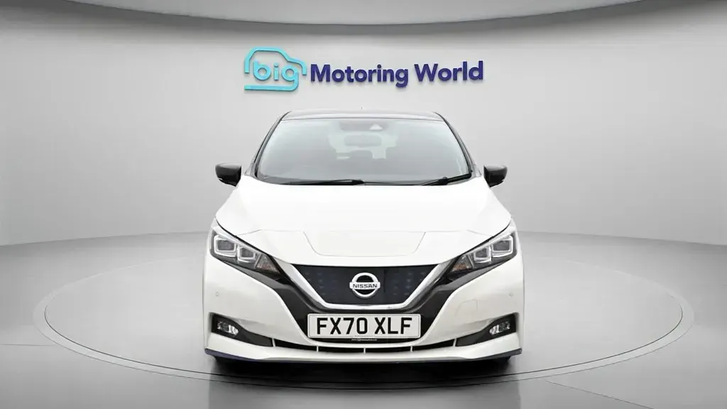 Begagnad Nissan Leaf Tekna 159 kW (217 HK) 2020 Halvkombi