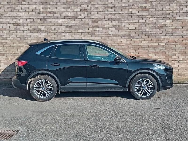 Used Ford Kuga Titanium 190 HP (139 kW) 2022 Black SUV