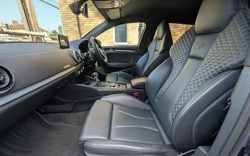 Begagnad Audi S3 Sportback Black Edition 310 HK (228 kW) 2018 Blå Halvkombi