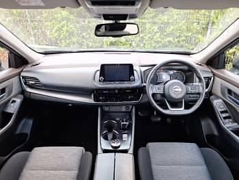 Used Nissan X-Trail Acenta Premium 213 HP (156 kW) 2024 Grey SUV