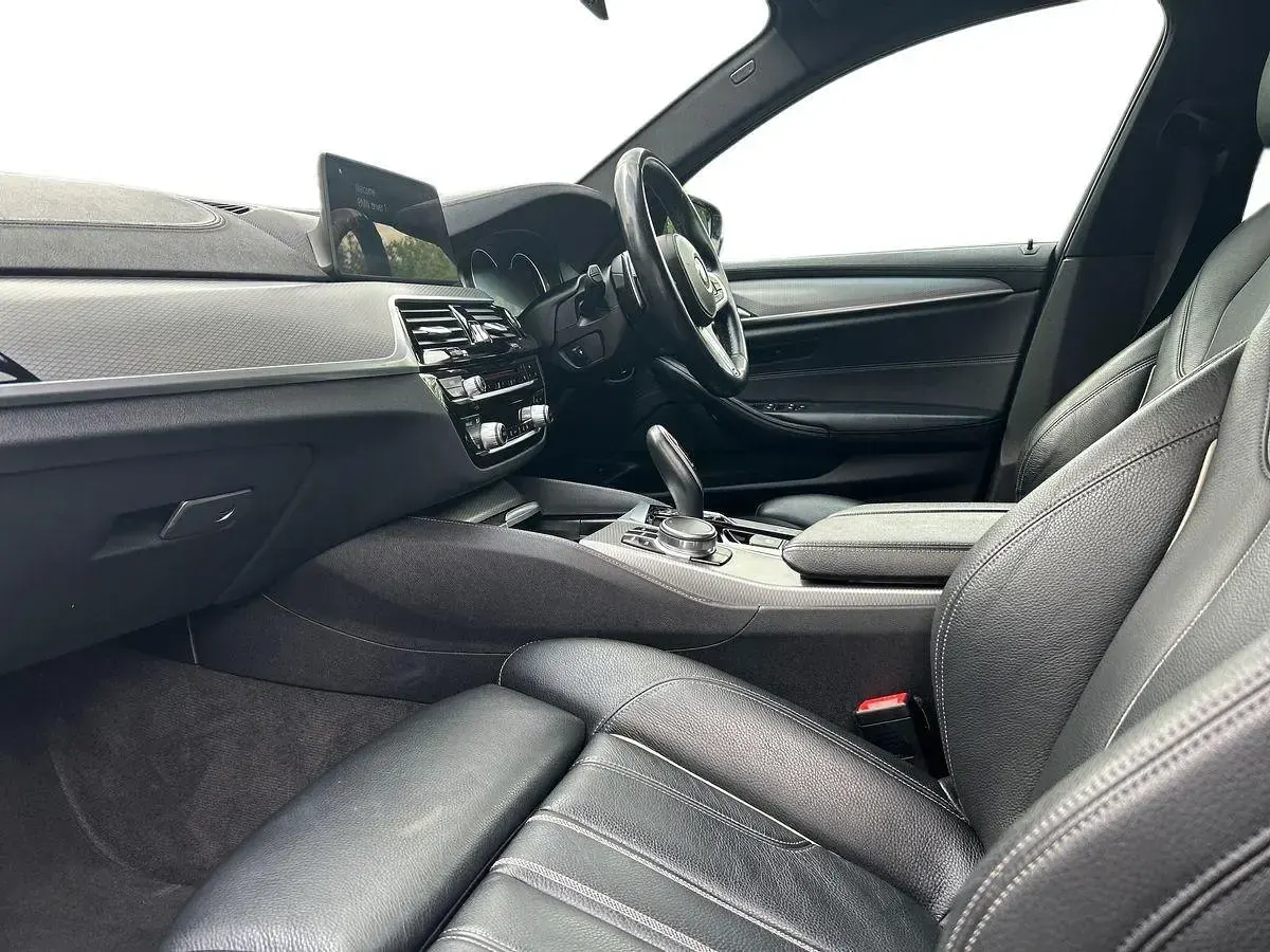 Used BMW 530 M Sport 261 HP (191 kW) 2017 Blue Estate