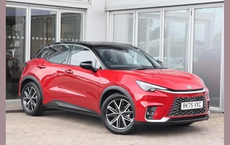 Other Used 2025 Lexus LBX SUV | £34,444 (Expensive) - Image 1/2