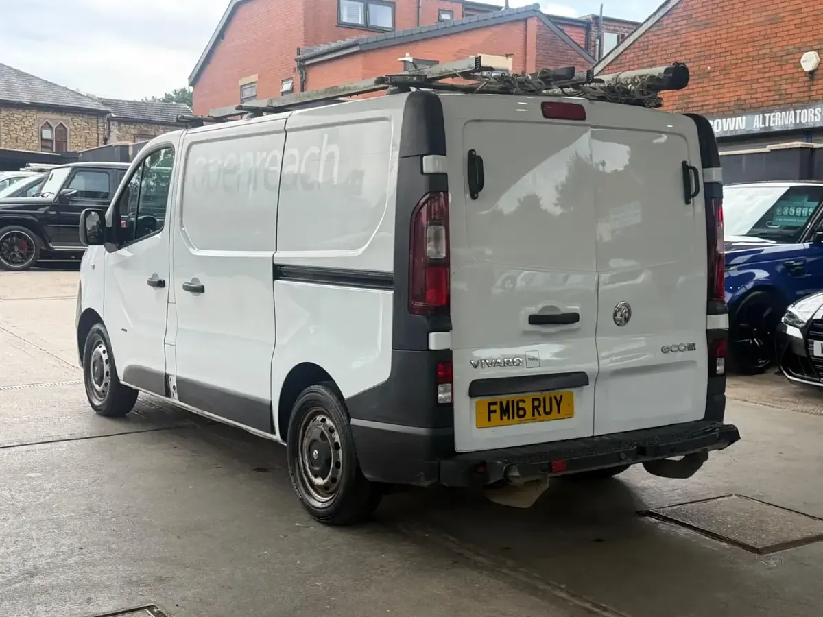 Used Vauxhall Vivaro S 2016 White