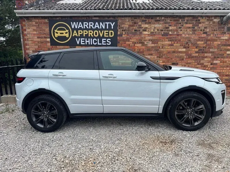 Used Land Rover Range Rover evoque Landmark 2017 White Estate
