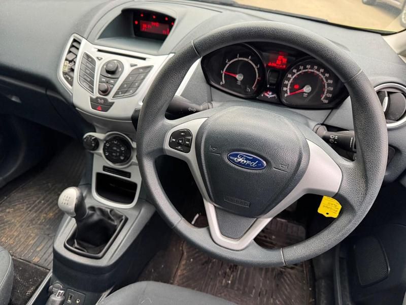 Used Ford Fiesta 82 HP (60 kW) 2012 Green Hatchback