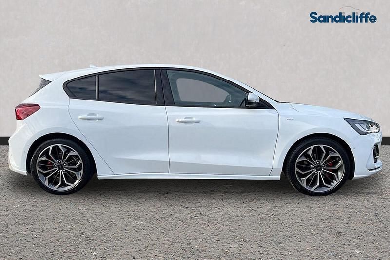 New Ford Focus ST-Line X 125 HP (91 kW) 2025 Frozen white (premium colour) Hatchback