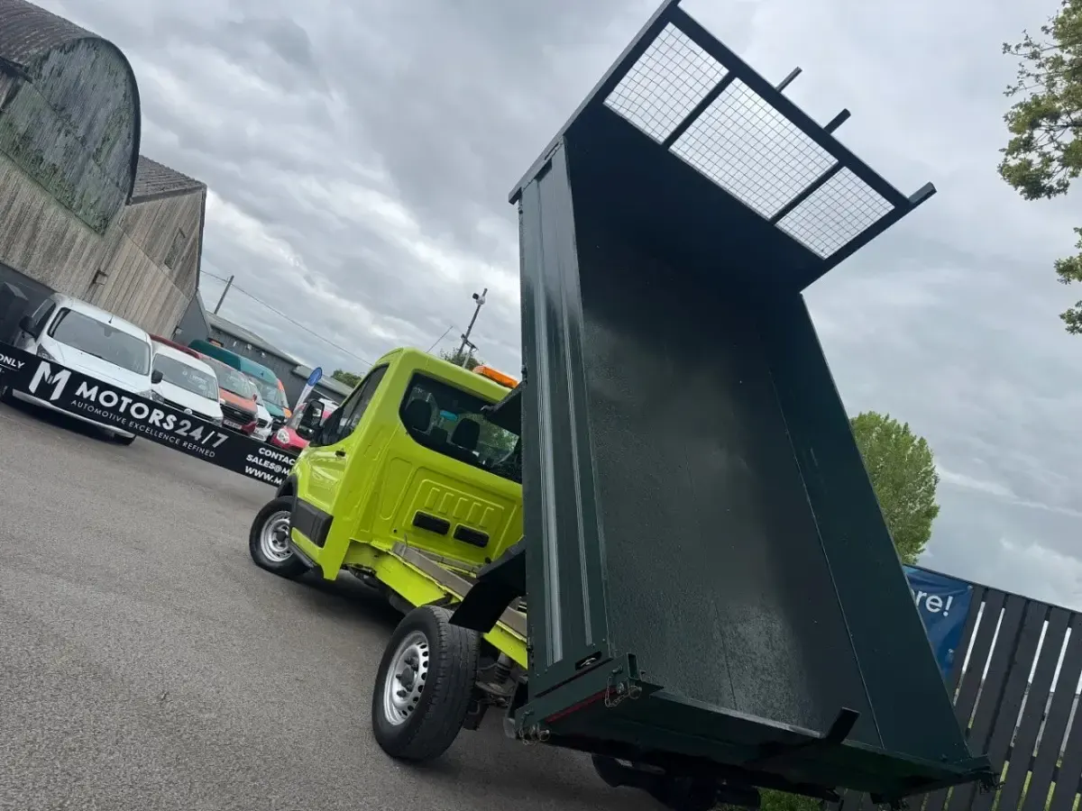 Used Ford Transit 130 HP (95 kW) 2018 Green Van