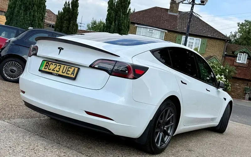 Used Tesla Model 3 Standard Range 180 kW (245 HP) 2023 White Sedan