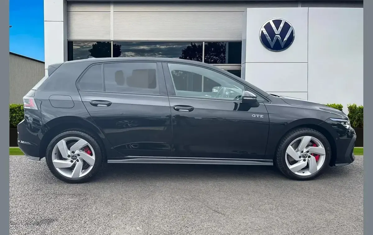Used VW Golf VIII GTE 272 HP (200 kW) 2026 Black Hatchback