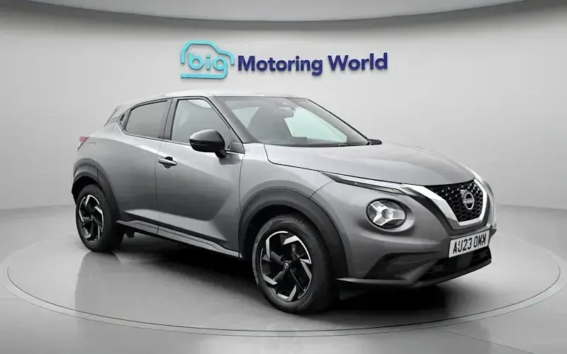 Used Nissan Juke N-Connecta 114 HP (83 kW) 2023 Grey SUV