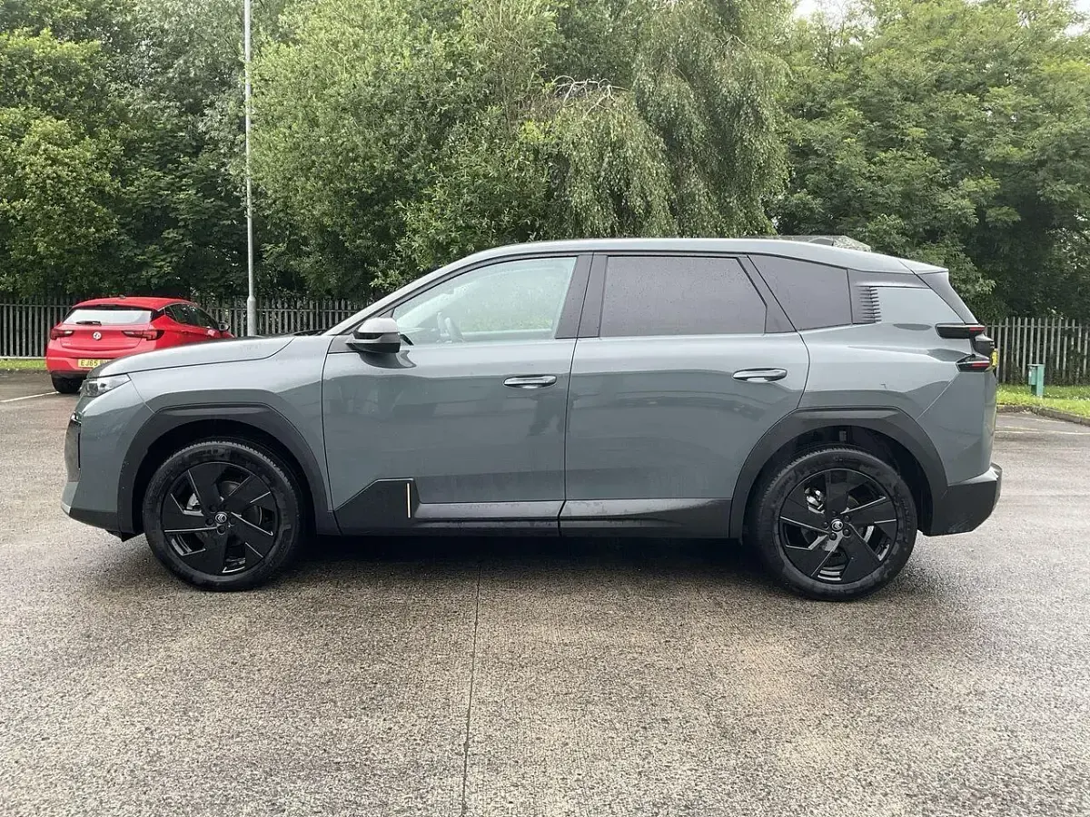 Used Citroën C5 Aircross 143 HP (105 kW) 2025 Green SUV