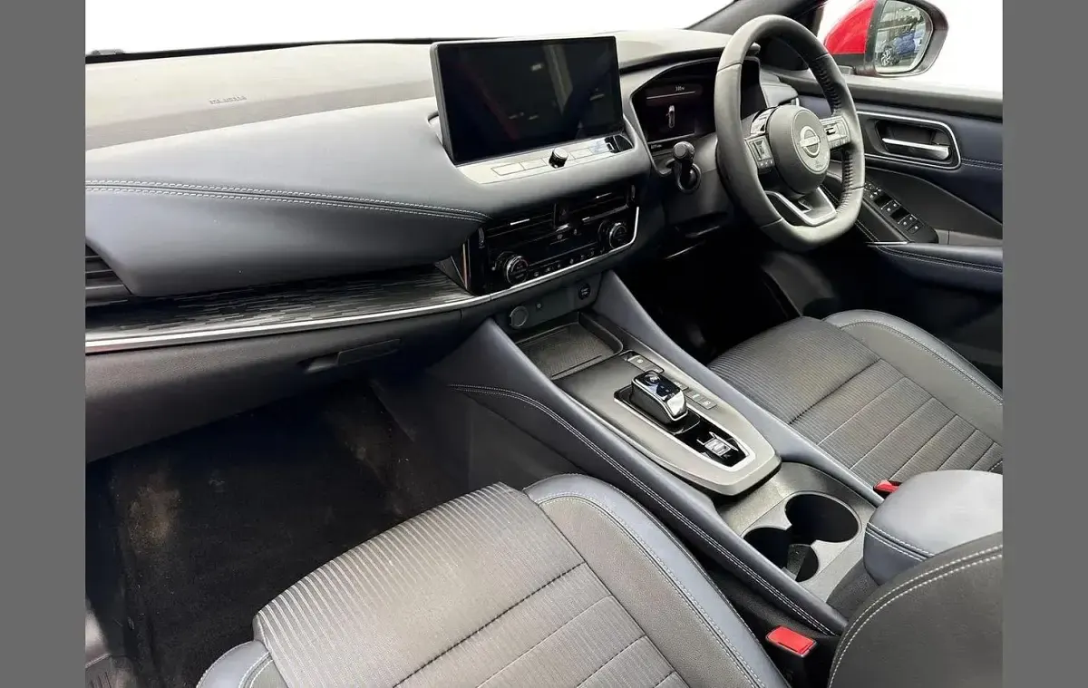 Used Nissan Qashqai Tekna 190 HP (139 kW) 2023 Red SUV