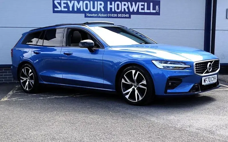 Used Volvo V60 R-Design Pro 190 HP (139 kW) 2019 Estate