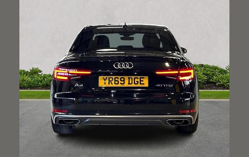 Used Audi A4 S-Line 190 HP (139 kW) 2019 Black Sedan