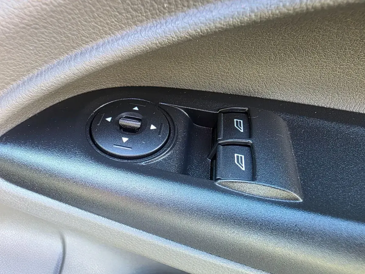 Second-hand Ford Transit Connect S 100 CP (73 kW) 2019 Alb Monovolum