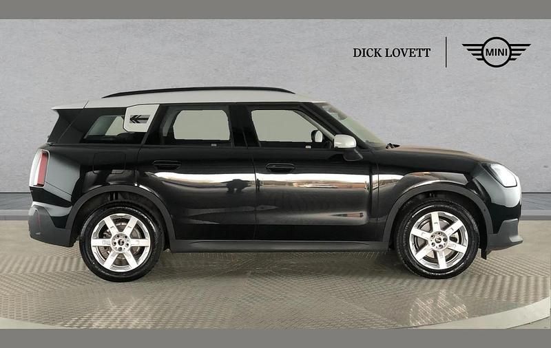 Used Mini Countryman Classic 170 HP (125 kW) 2025 Black SUV