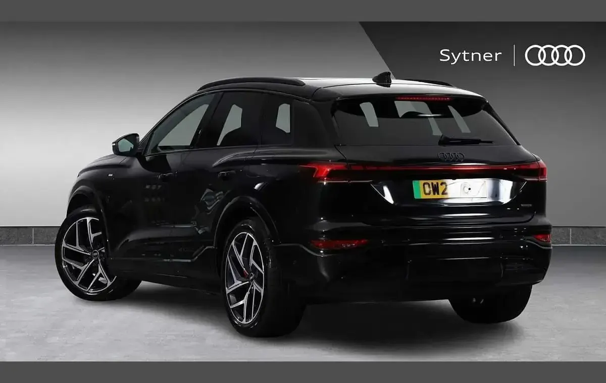 Used Audi Q6 e-tron Advanced 284 kW (387 HP) 2025 Black SUV