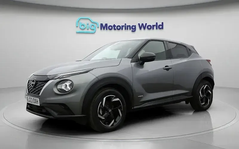 Used Nissan Juke N-Connecta 143 HP (105 kW) 2023 Grey SUV