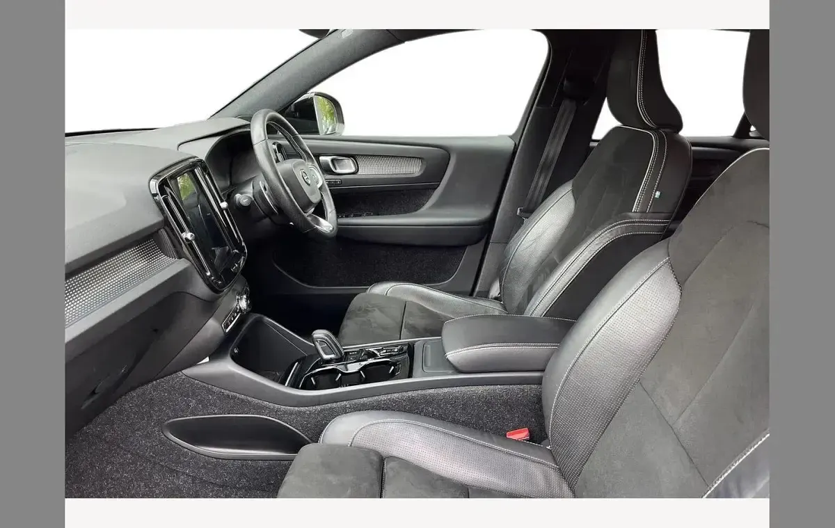 Usado Volvo XC40 R-Design Pro 190 HP (139 kW) 2019 Vermelho SUV