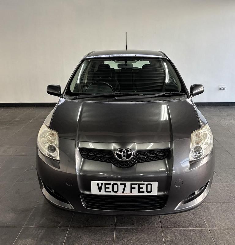 Usado Toyota Auris T3 97 HP (71 kW) 2007 Cinzento Citadino