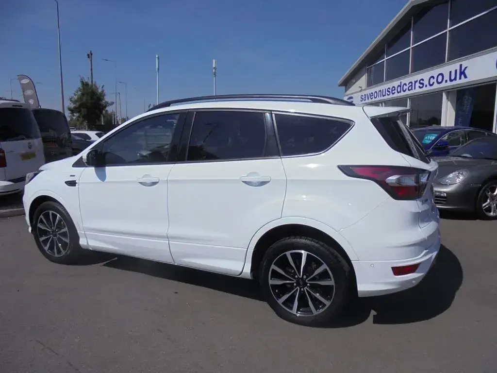 Used Ford Kuga ST-Line 150 HP (110 kW) 2017 White SUV