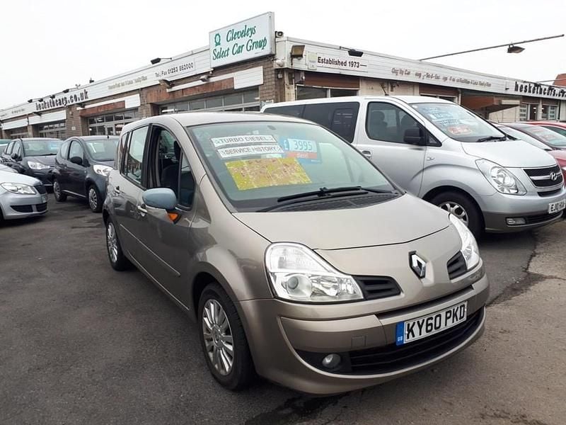 Used Renault Modus Dynamique 86 HP (63 kW) 2010 Beige MPV
