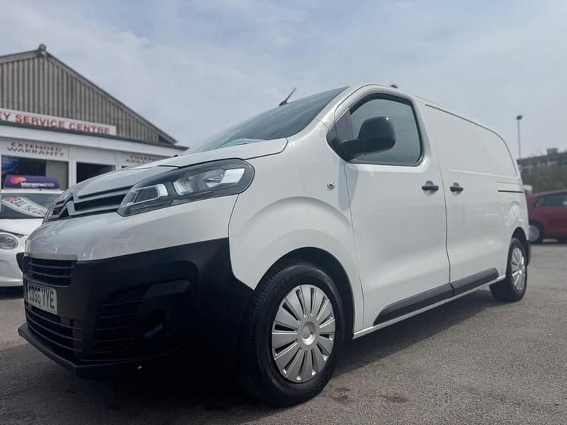 White Used 2017 Citroën Dispatch MPV | £7,995 (Expensive) - Image 1/3