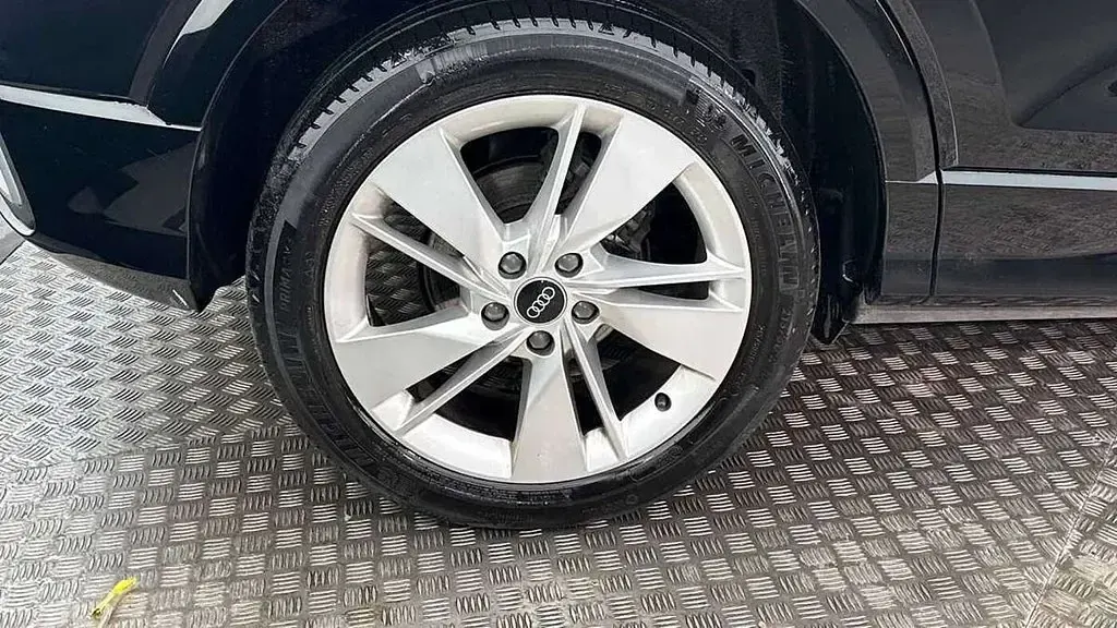 Second-hand Audi Q2 S-Line 2023 SUV