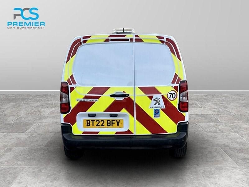 Used Peugeot Partner Premium 2022 White MPV