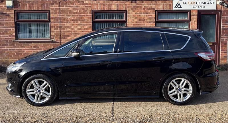 Used Ford S-MAX Sport 180 HP (132 kW) 2016 Black MPV