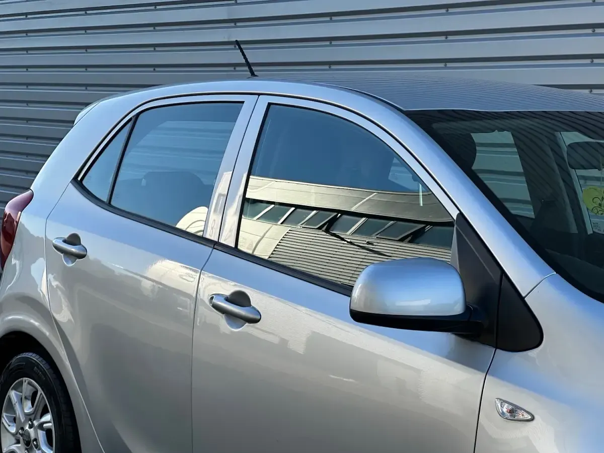 Used Kia Picanto 66 HP (48 kW) 2017 Silver Hatchback