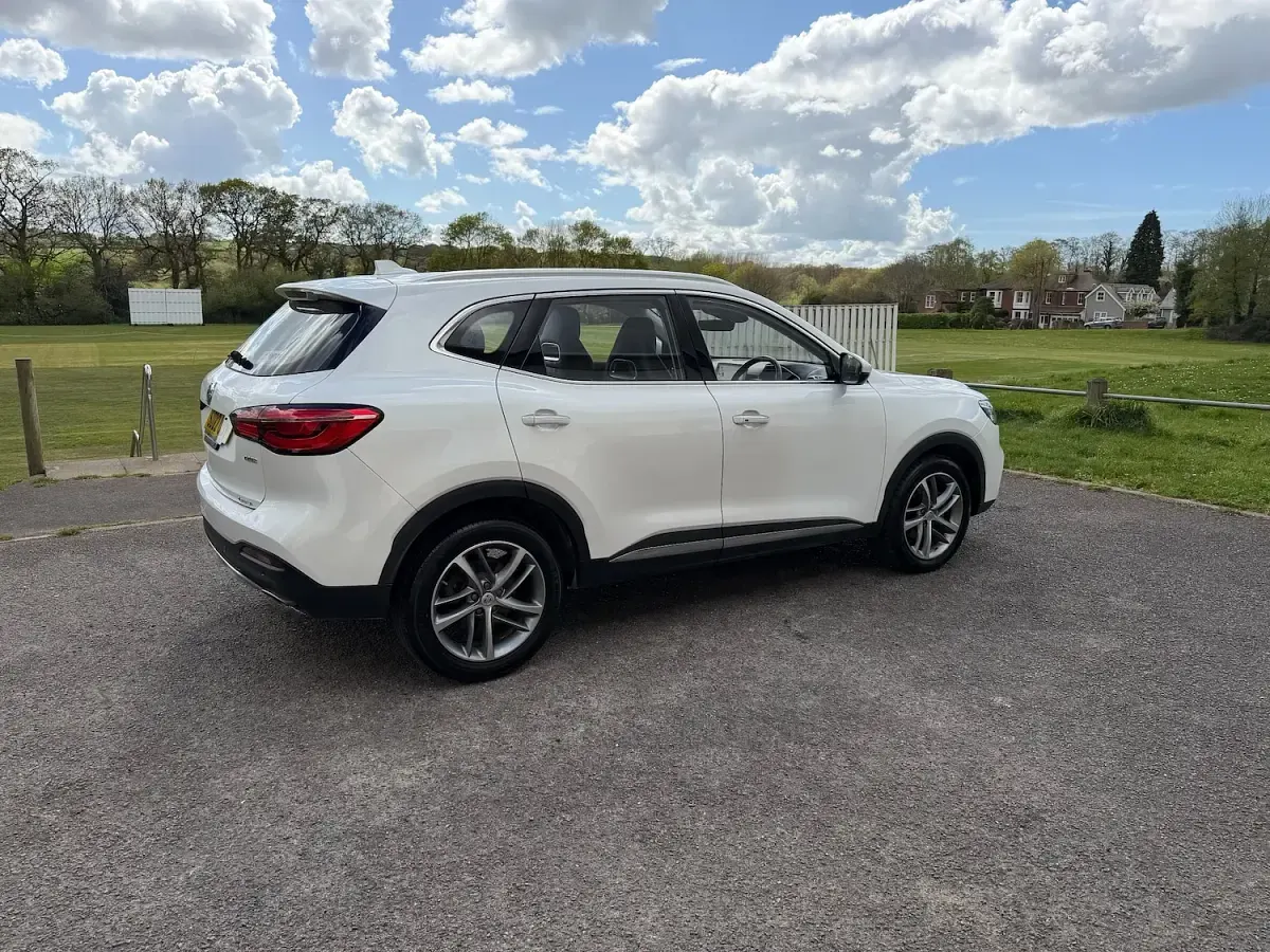 Used MG HS Exclusive 162 HP (119 kW) 2022 White SUV