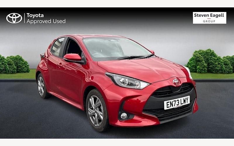 Used 2025 Toyota Yaris Hybrid Hatchback | £20,112 (Good price) - Image 1/4