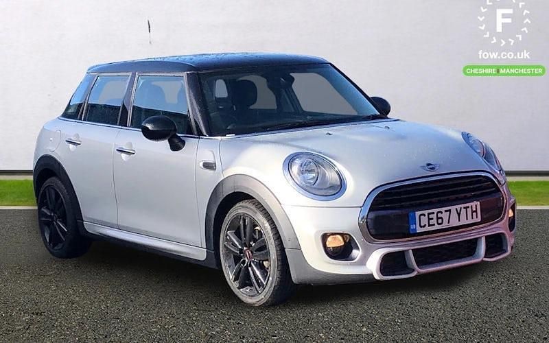 Usado Mini Cooper Sport 136 HP (100 kW) 2017 Citadino