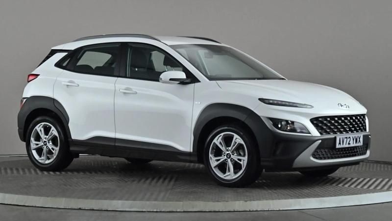 White Used 2023 Hyundai Kona SE SUV | £14,298 (Good price) - Image 1/3