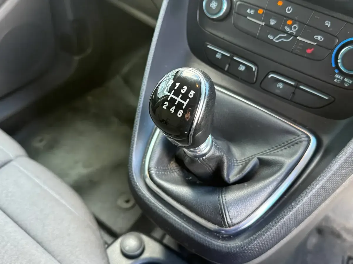 Used Ford Transit Connect Limited 100 HP (73 kW) 2023 Grey MPV