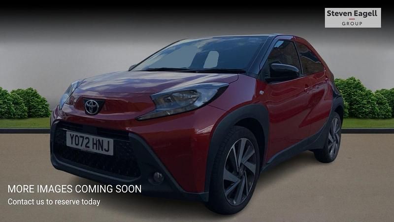 Used Toyota Aygo X 72 HP (52 kW) 2023 Red SUV
