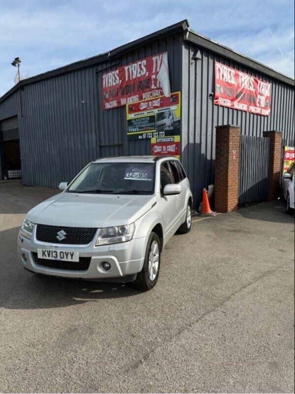 Silver Used 2013 Suzuki Grand Vitara SZ5 SUV | £2,795 - Image 1/4