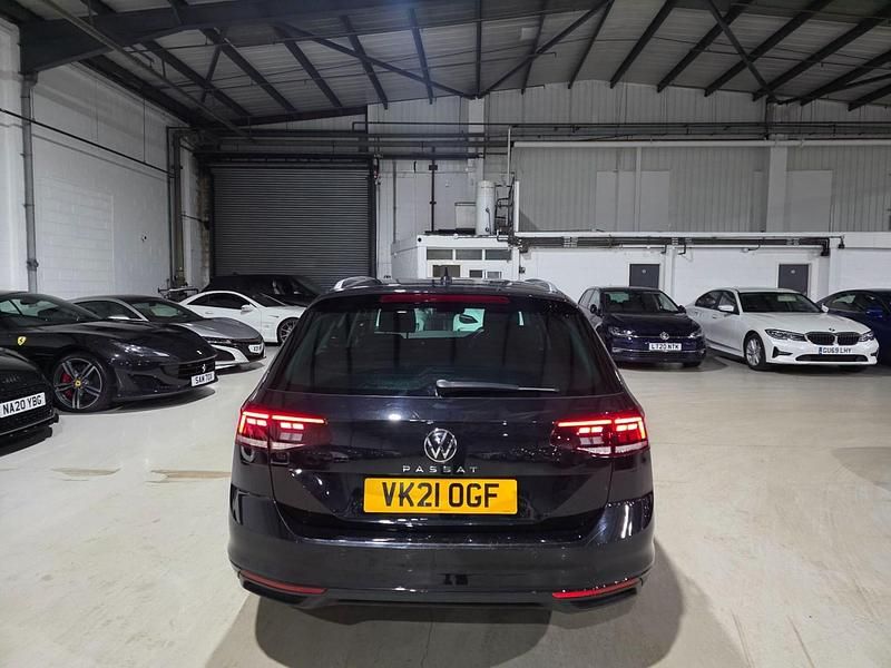 Used VW Passat SEL 150 HP (110 kW) 2021 Black Estate
