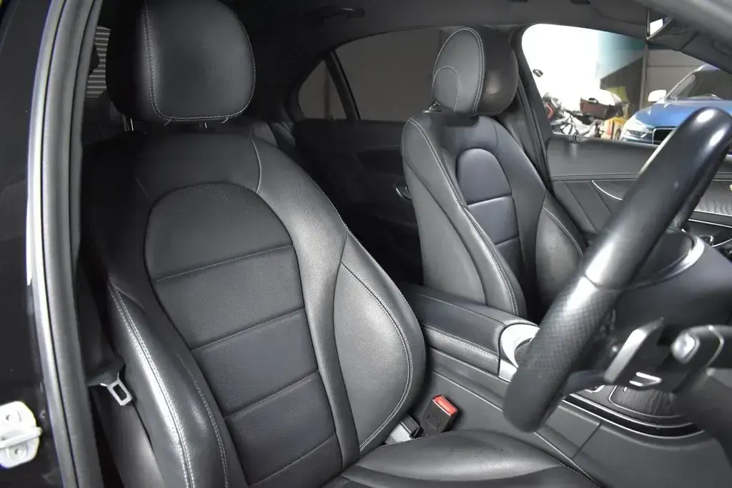 Używany Mercedes C200 AMG line 184 KM (135 kW) 2015 Czarny Sedan/Limuzyna