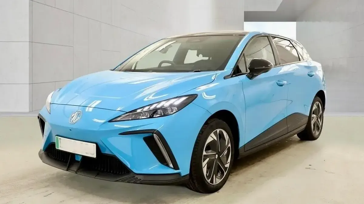 Used MG MG4 EV Trophy 63 kW (87 HP) 2022 Blue Hatchback