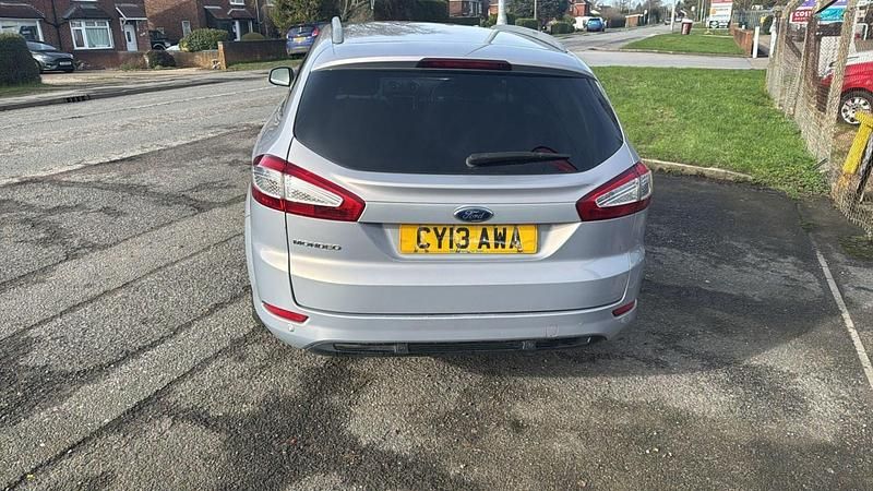 Used Ford Mondeo Business Edition 140 HP (102 kW) 2013 Silver Estate