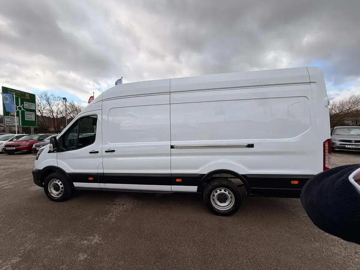Used Ford Transit 165 HP (121 kW) 2024 White Van