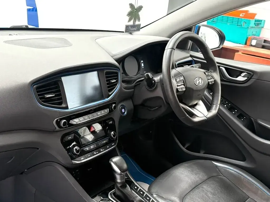 Used Hyundai Ioniq Premium SE 141 HP (103 kW) 2017 Blue Hatchback