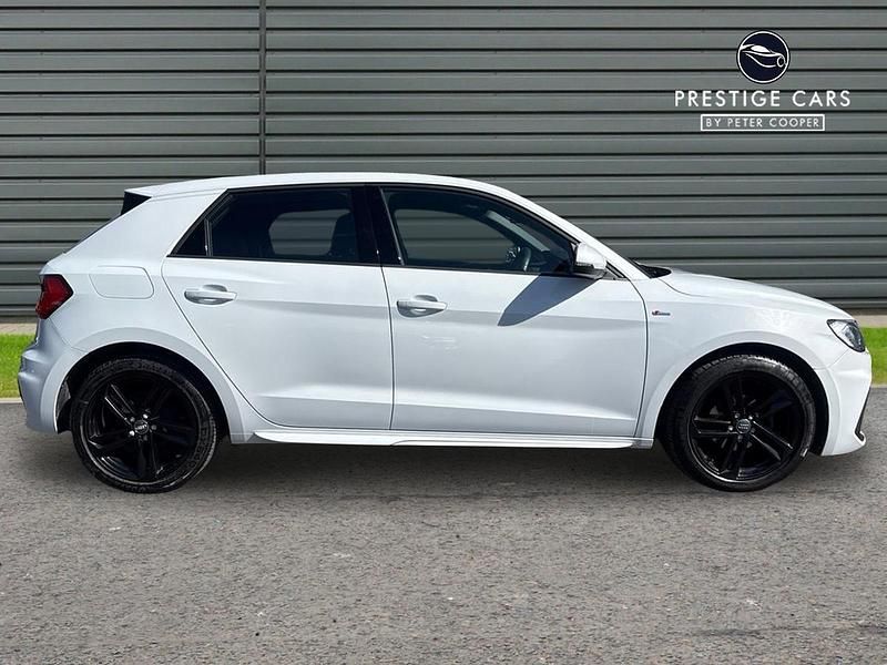 Used Audi A1 Sportback S-Line 110 HP (80 kW) 2019 White Hatchback