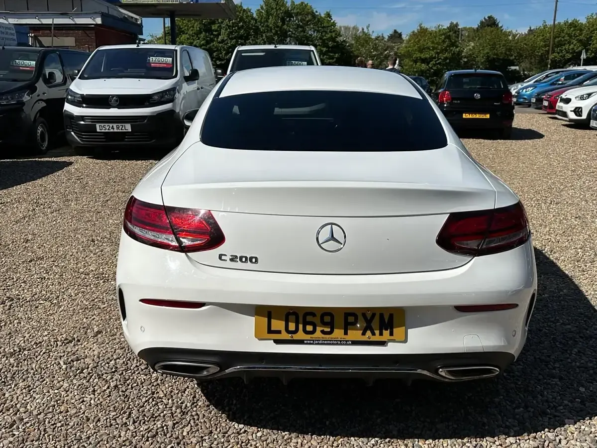Used Mercedes C200 AMG line 184 HP (135 kW) 2019 White Coupe