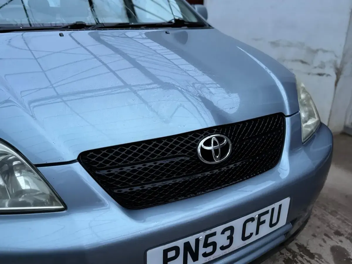 Used Toyota Corolla T3 110 HP (80 kW) 2003 Grey Hatchback