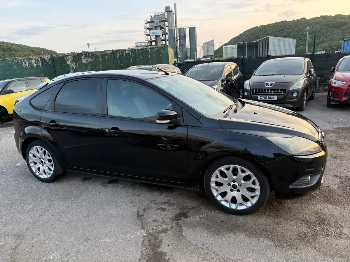 Used Ford Focus Zetec 110 HP (80 kW) 2009 Black Hatchback